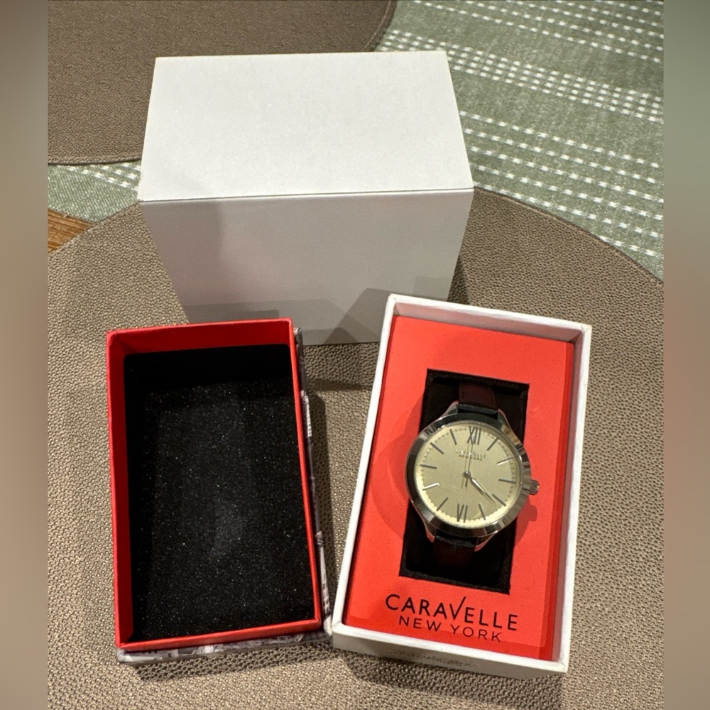 Caravelle New York 43L164 Women’s Round Genuine Leather Watch